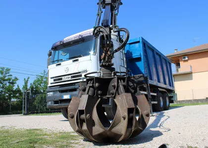 Camion per lo smaltimento dei rifiuti a Verona