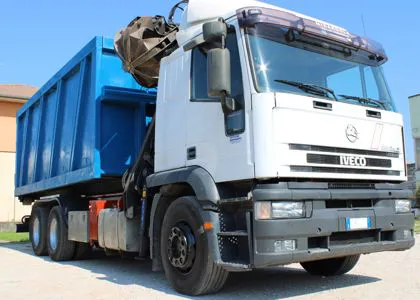 Camion autorizzato trasporto rifiuti